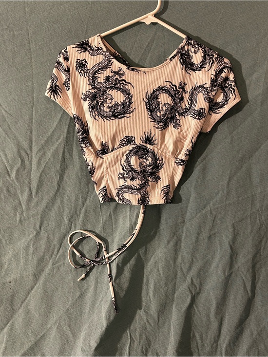 just polly Tops - Just Polly Dragon Print Lace Up Back Crop Top XL